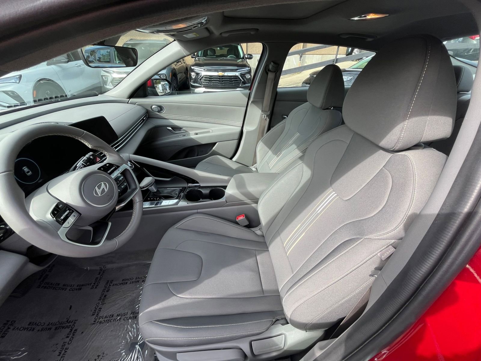 Used 2025 Hyundai Elantra SEL FWD image 29