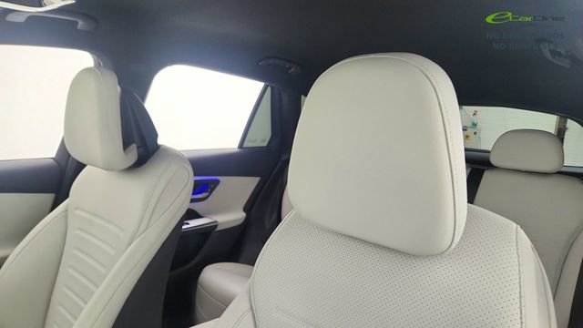 Used 2025 Mercedes-Benz GLC 350e 4MATIC w/ AMG Line image 35