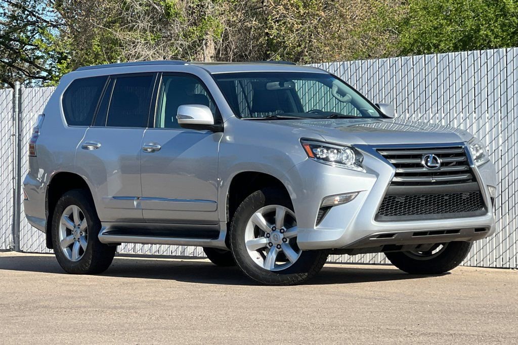 Used 2018 Lexus GX 460 w/ Navigation Package AWD/4WD image 2