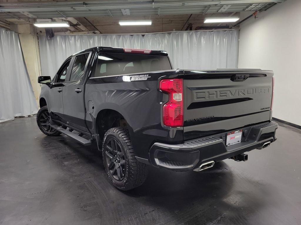 Used 2022 Chevrolet Silverado 1500 Custom Trail Boss w/ Midnight Edition AWD/4WD image 6