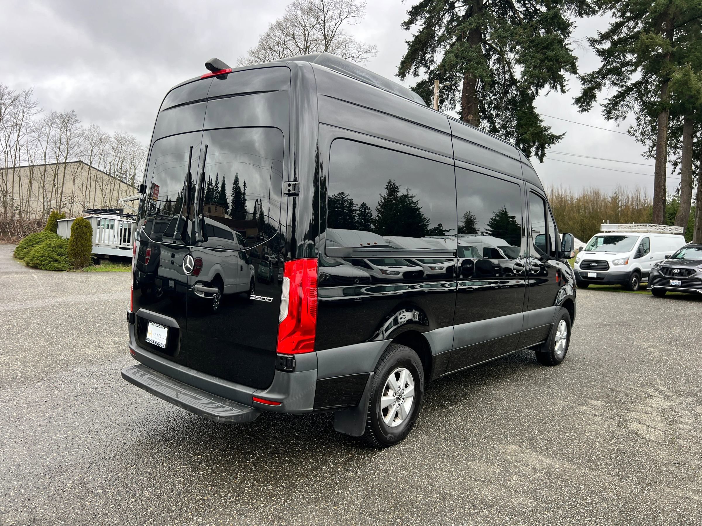 Used 2019 Mercedes-Benz Sprinter 2500 w/ Premium Package image 7
