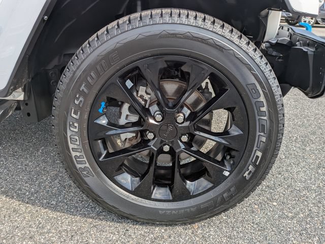 Used 2023 Jeep Wrangler Unlimited Sahara AWD/4WD image 11