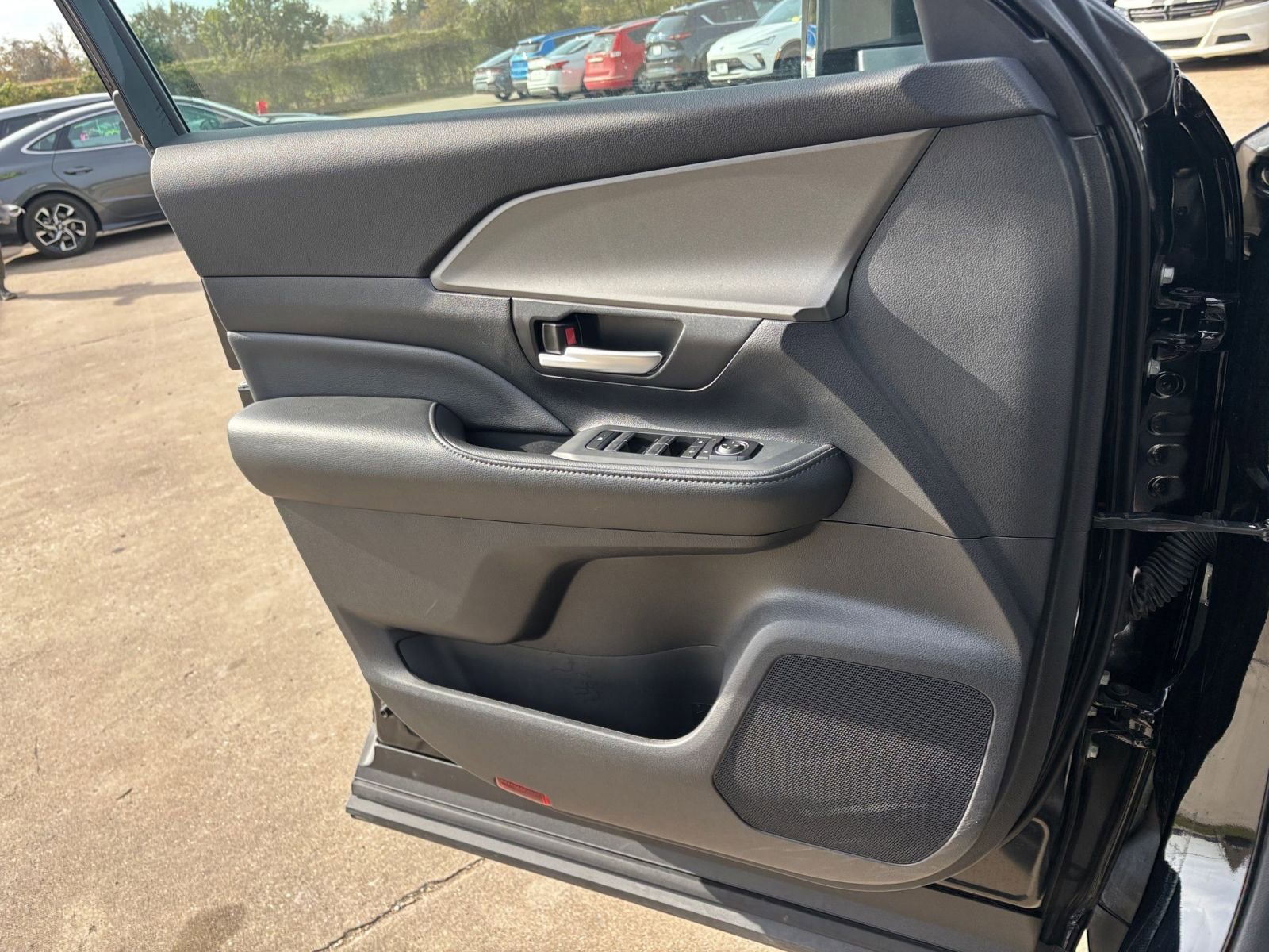 Used 2025 Toyota Grand Highlander FWD image 21