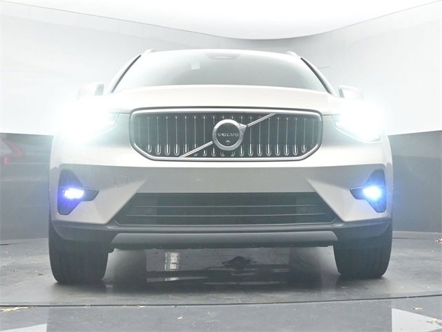 Used 2024 Volvo XC40 B5 Plus w/ Protection Package Premier image 10