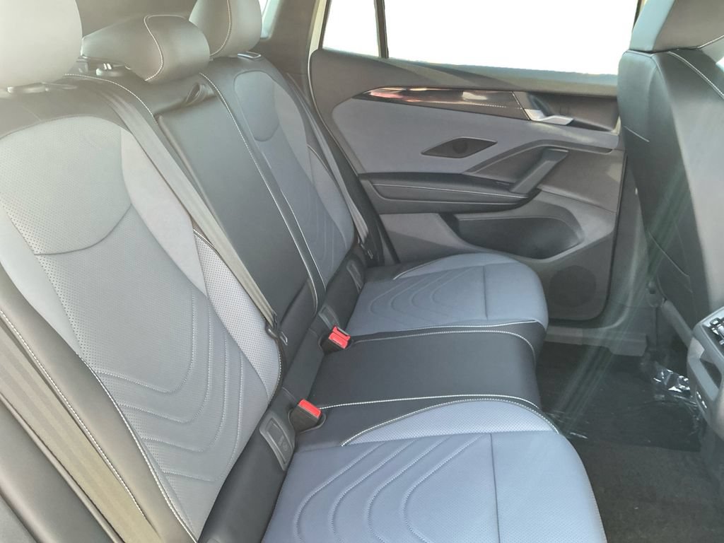 New 2026 Volkswagen Tiguan SE R-Line AWD/4WD image 18