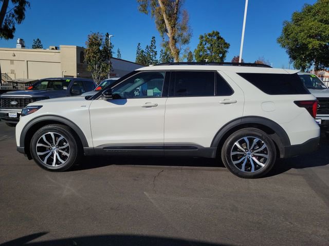 Used 2025 Ford Explorer ST-Line w/ Premium Package image 29