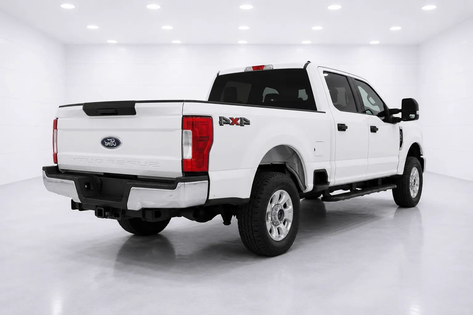 Used 2024 Ford F350 XLT AWD/4WD image 5