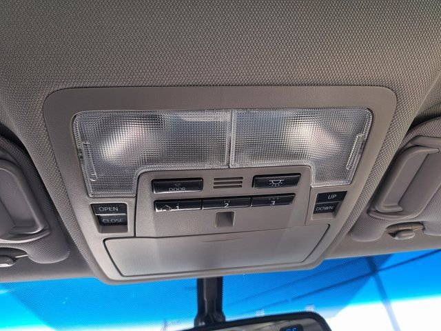 Used 2015 Toyota Camry XLE image 22