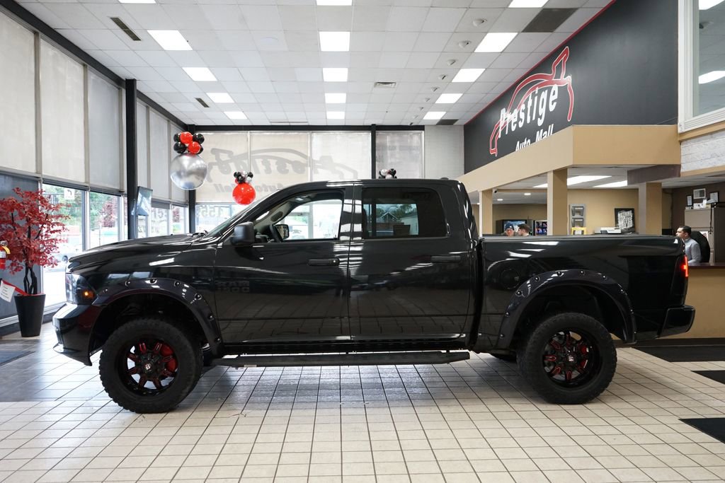 Used 2019 RAM 1500 Express w/ Express Value Package AWD/4WD image 3