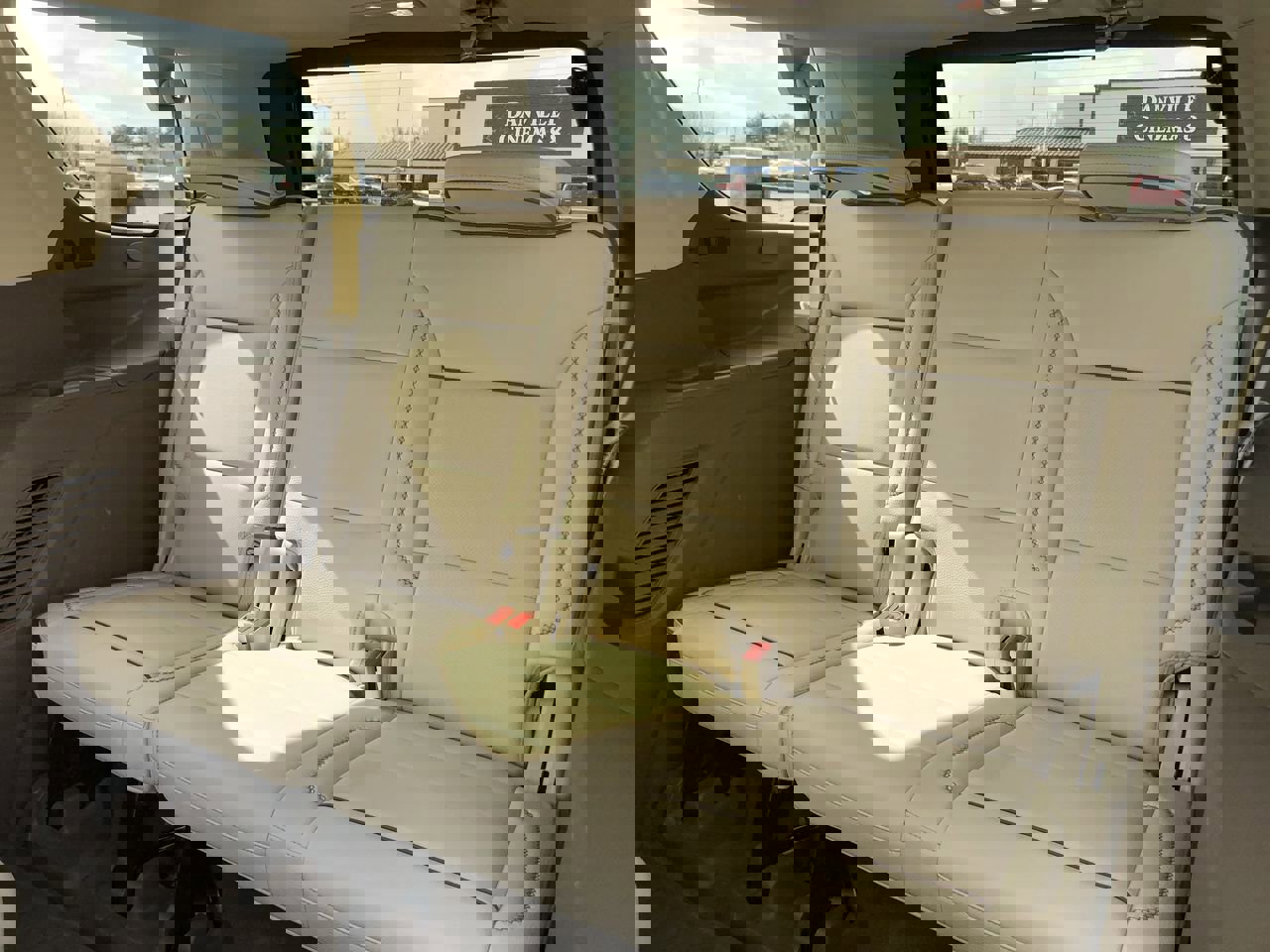 Used 2021 GMC Yukon Denali w/ Denali Premium Package image 12