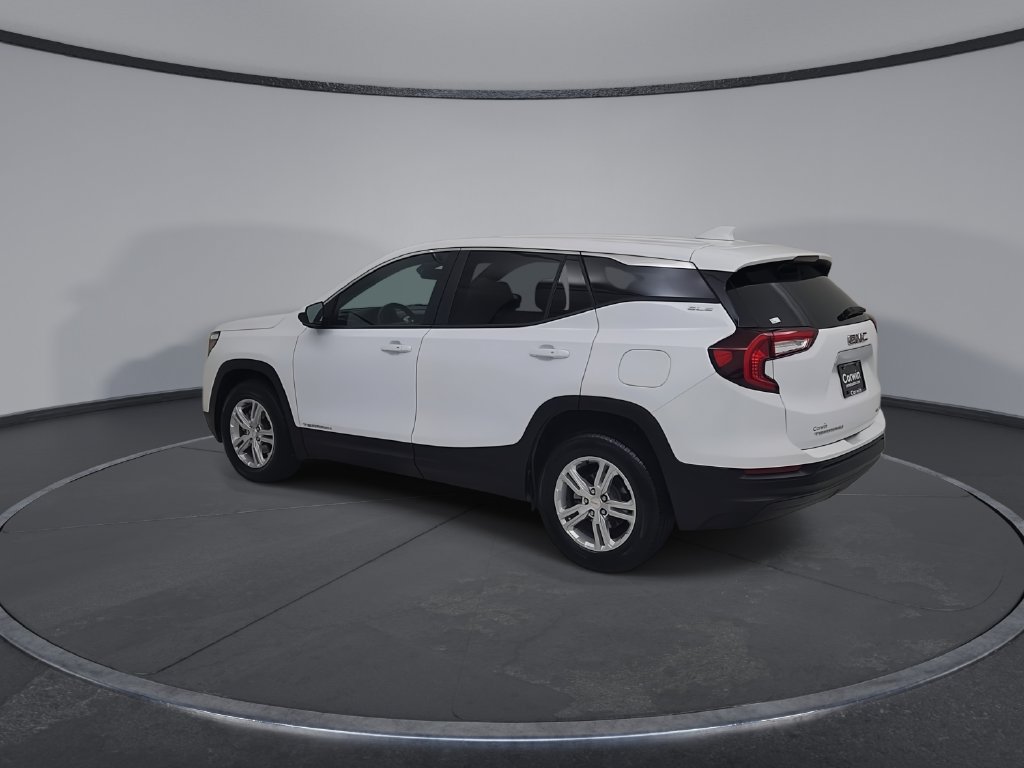 Used 2024 GMC Terrain SLE AWD/4WD image 10