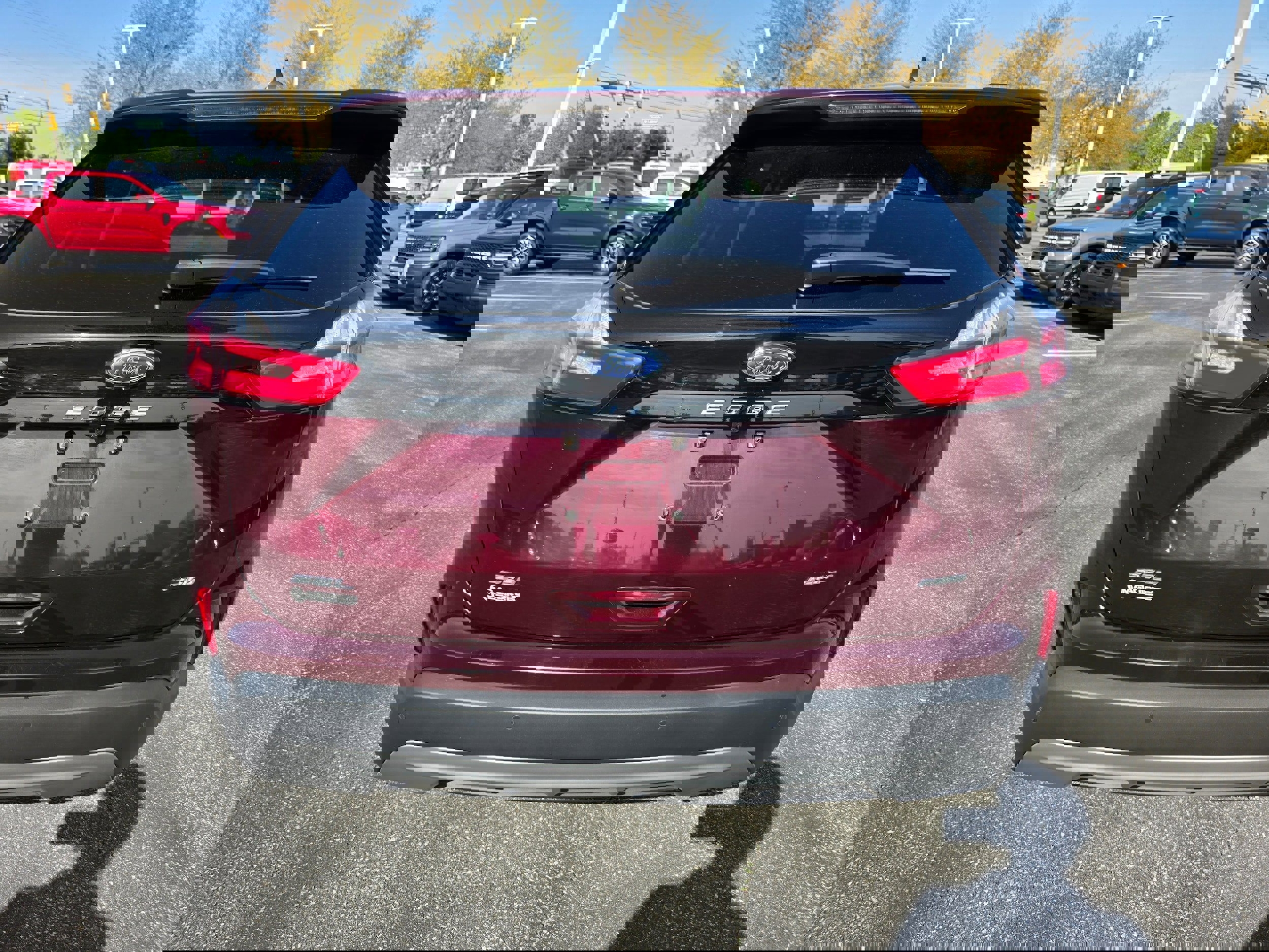 Used 2022 Ford Edge SEL w/ Convenience Package image 4