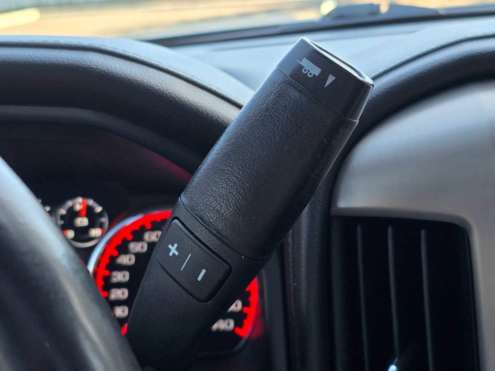 Used 2015 GMC Sierra 1500 Denali w/ Driver Alert Package image 31