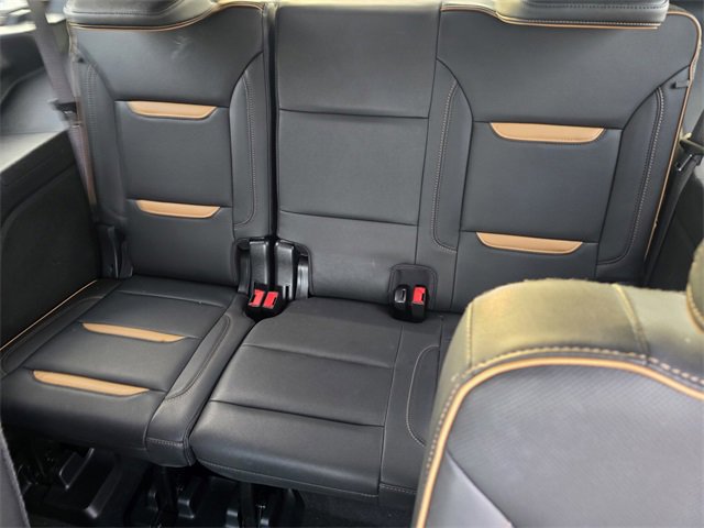 Used 2021 GMC Yukon AT4 w/ Technology Package image 11