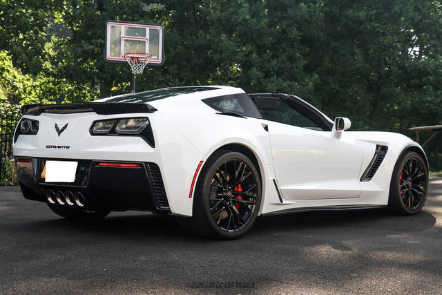 Used 2016 Chevrolet Corvette Z06 w/ 2LZ Preferred Equipment Group RWD image 8