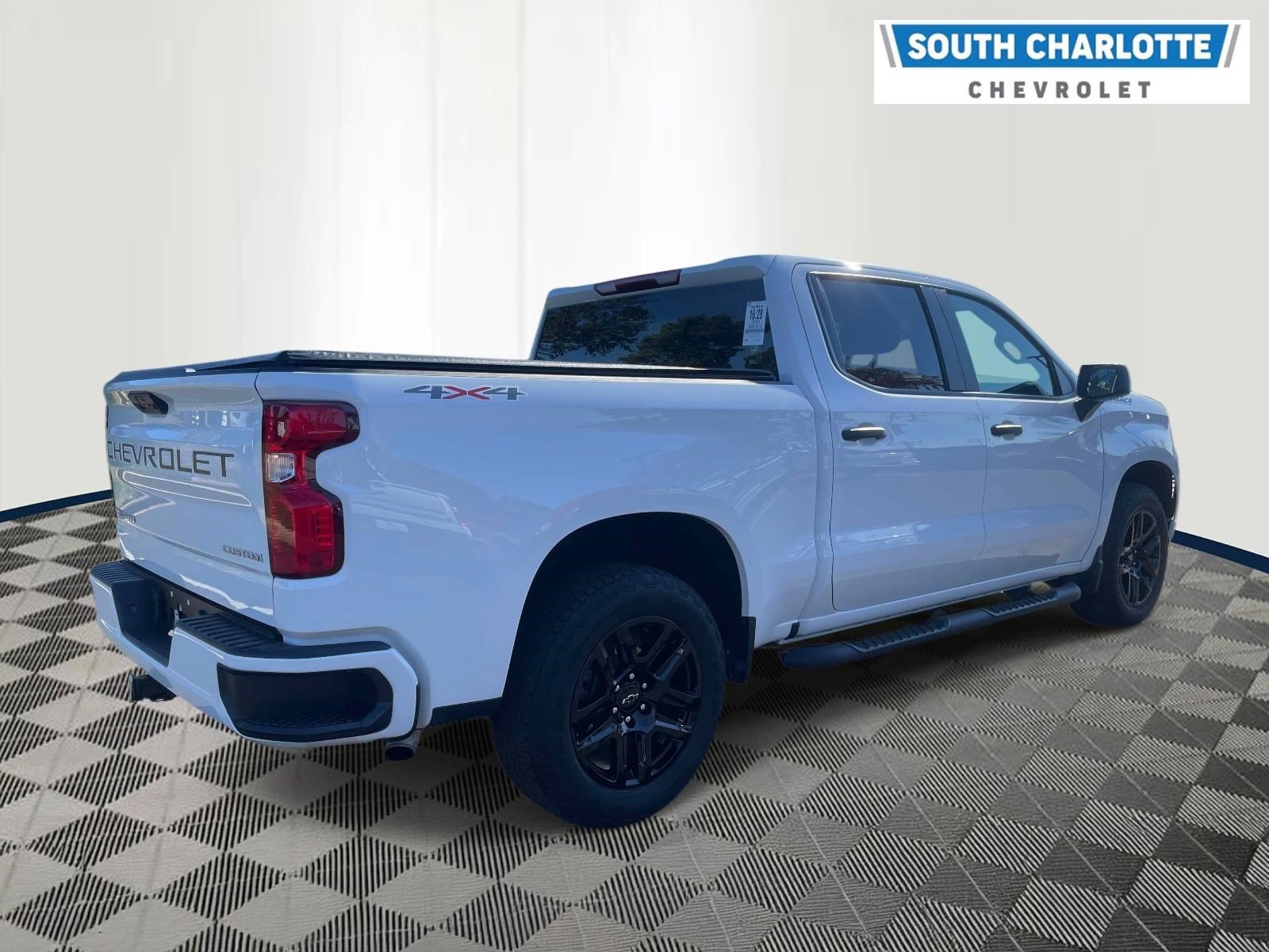 Used 2023 Chevrolet Silverado 1500 Custom w/ 2.7L Blackout Package AWD/4WD image 4