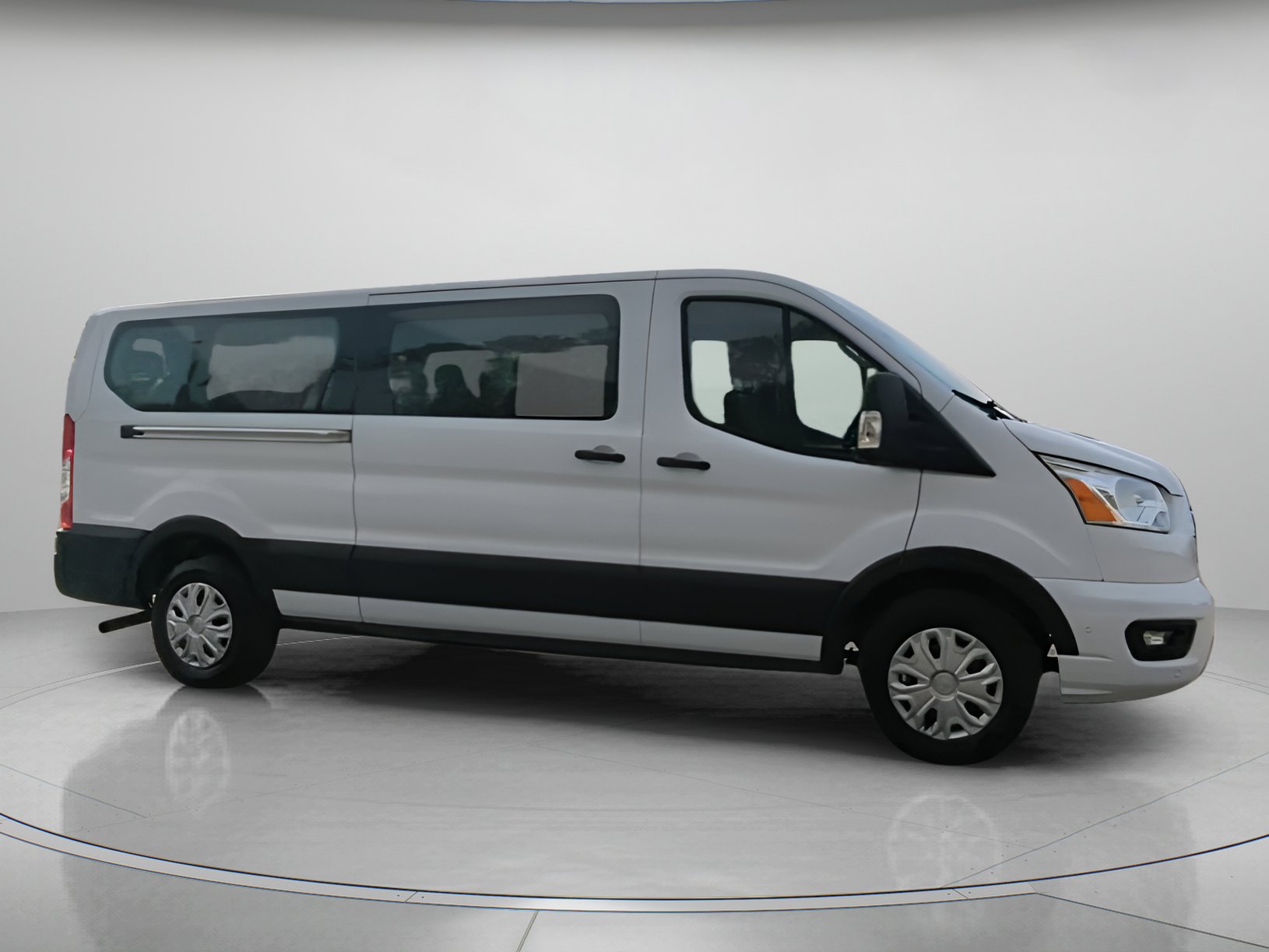 Certified 2022 Ford Transit 350 XLT image 34