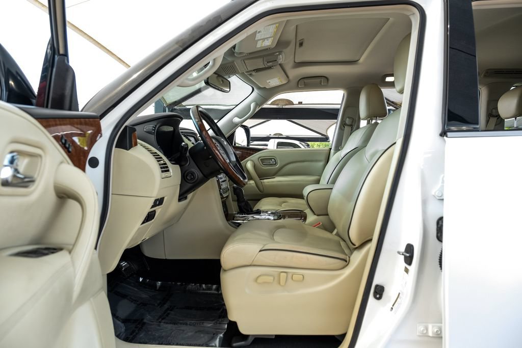 Used 2019 INFINITI QX80 Luxe RWD image 3