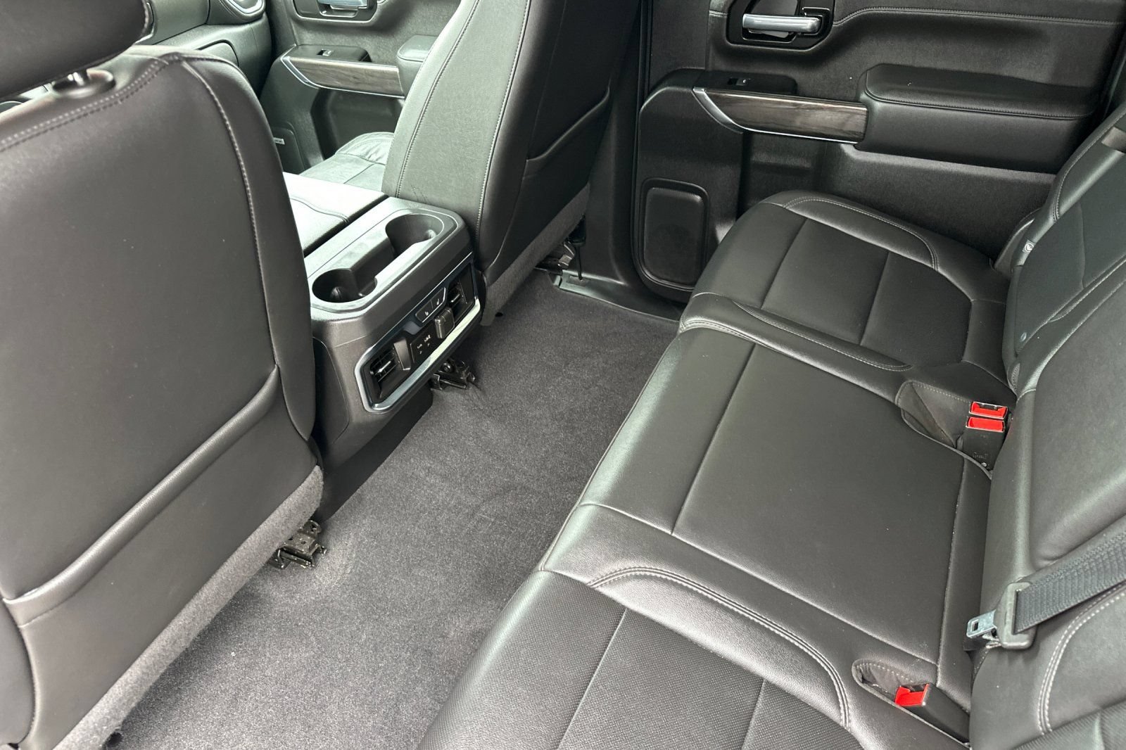 Used 2020 Chevrolet Silverado 2500 LTZ w/ LTZ Plus Package RWD image 12