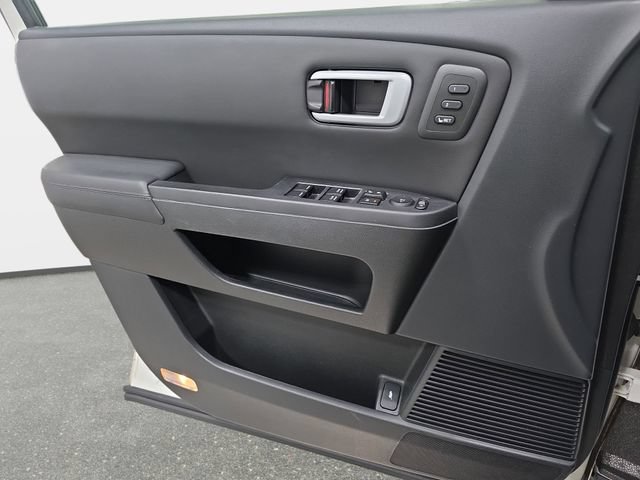 Used 2015 Honda Pilot Touring image 26