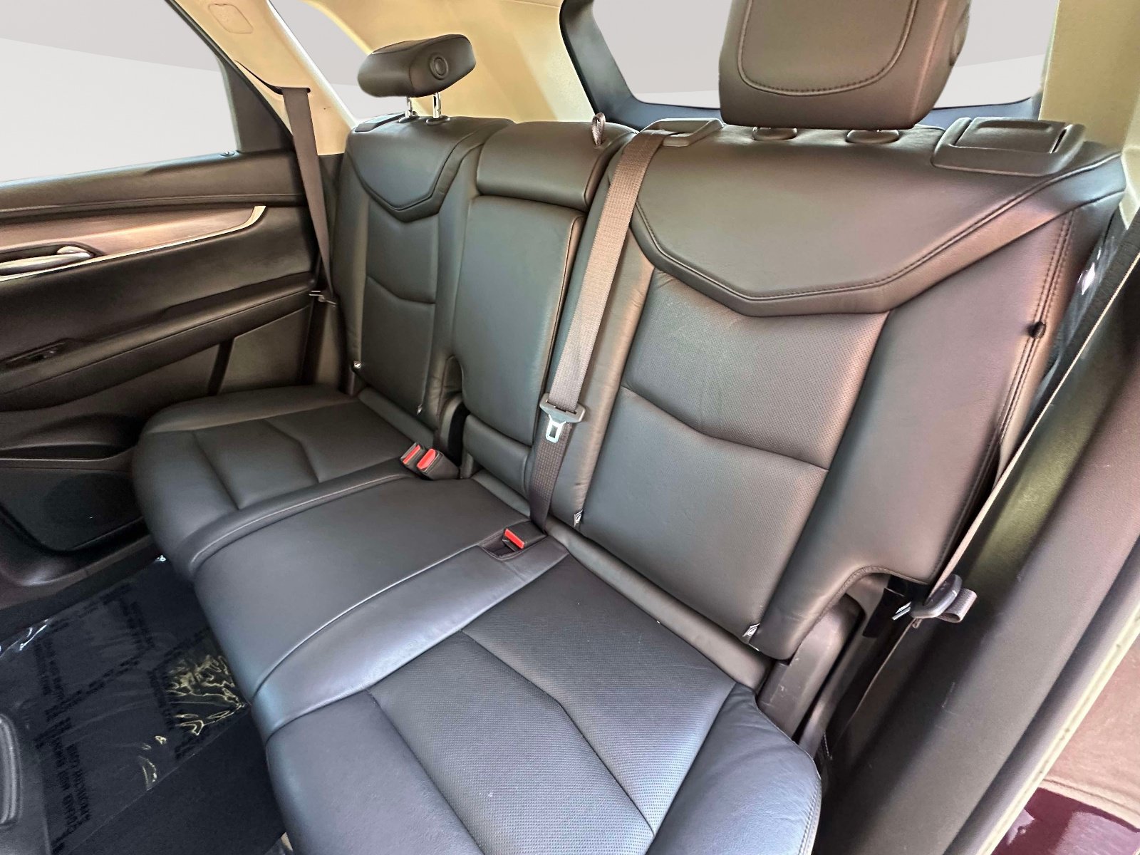 Used 2018 Cadillac XT5 Luxury w/ Driver Awareness Package AWD/4WD image 32