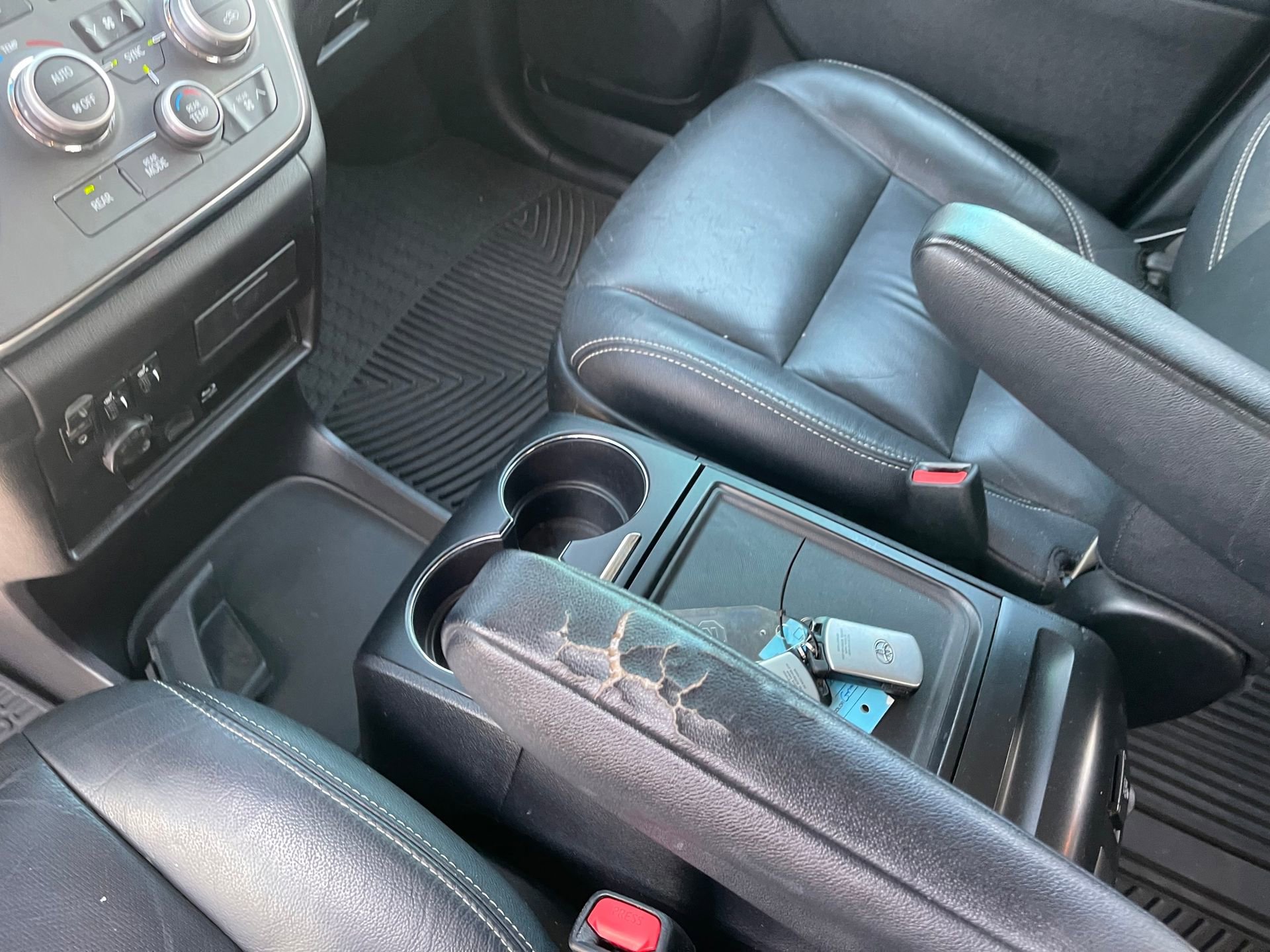 Used 2017 Toyota Sienna SE Premium FWD image 18