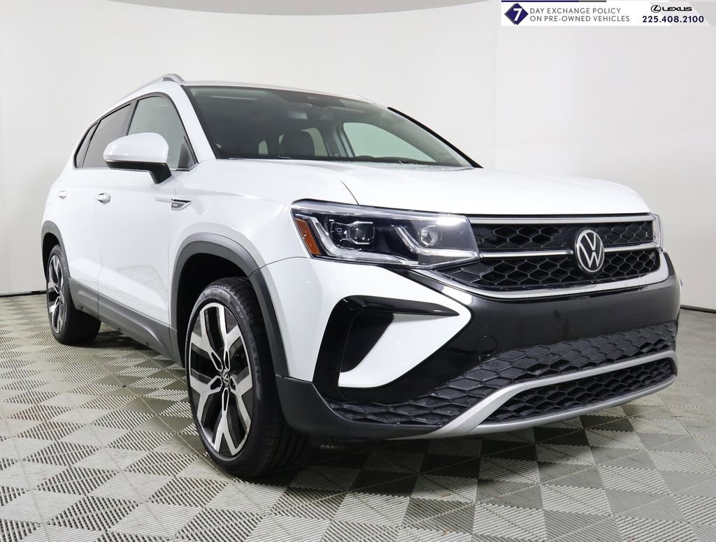Used 2022 Volkswagen Taos SEL w/ Panoramic Sunroof Package
