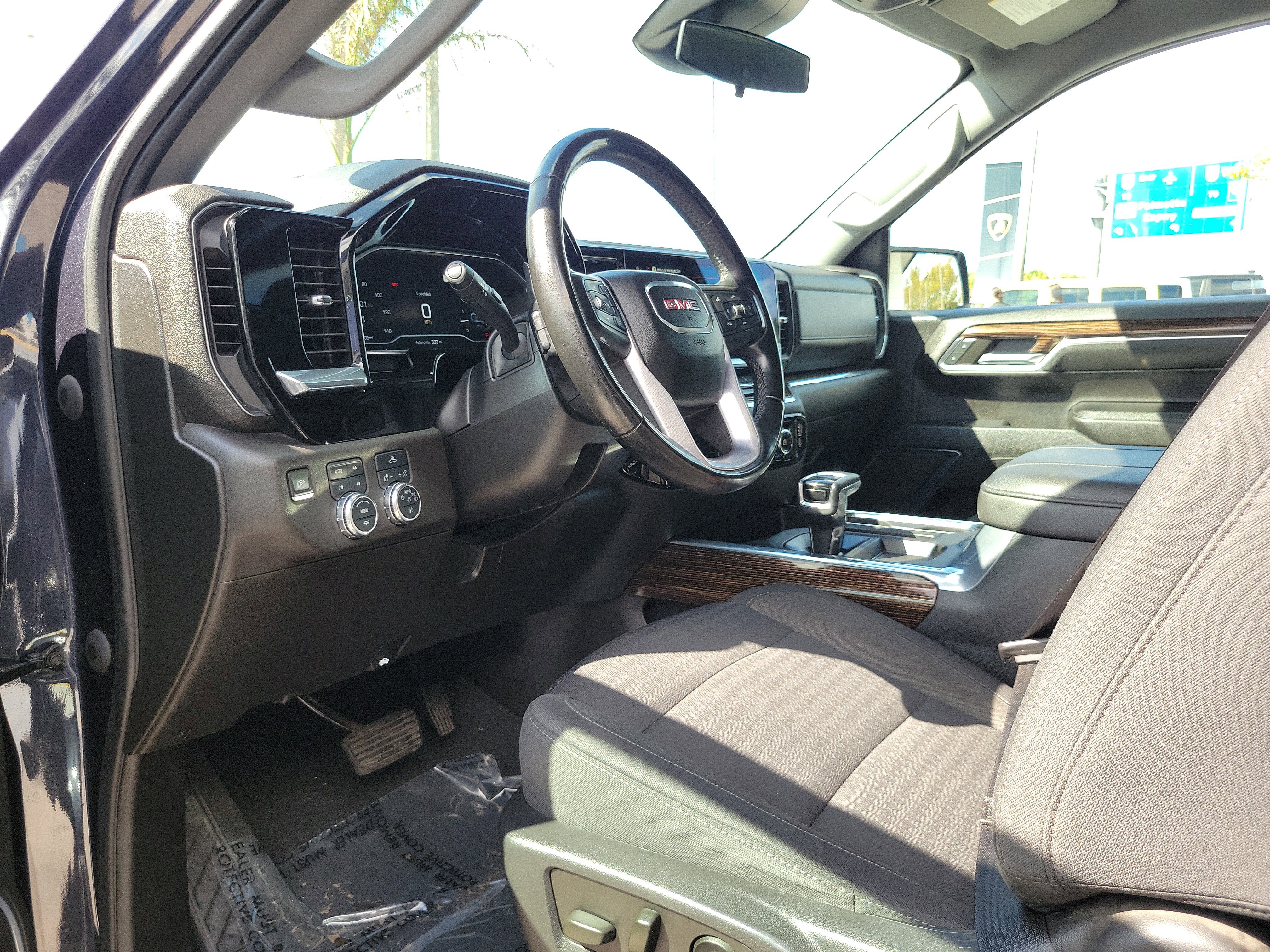 Used 2023 GMC Sierra 1500 Elevation image 9