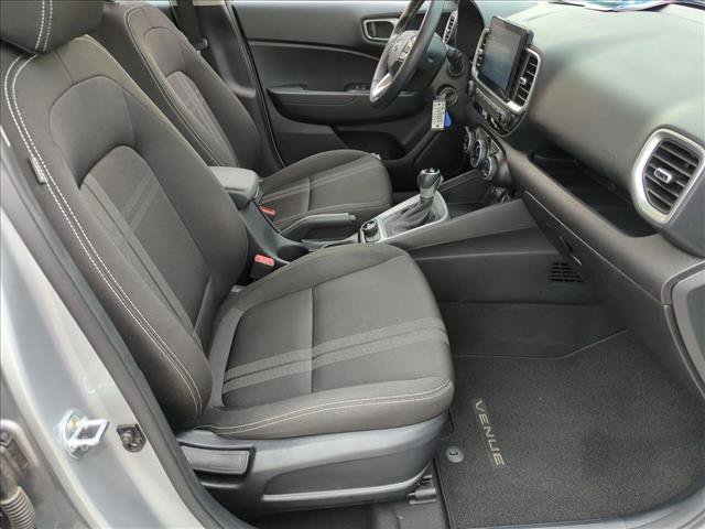 Used 2022 Hyundai Venue SEL FWD image 20