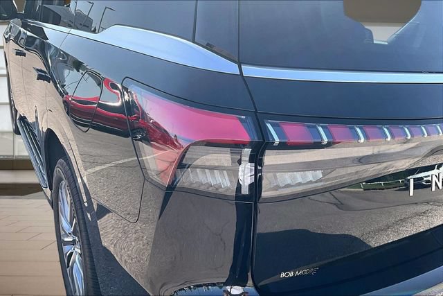 Used 2025 INFINITI QX80 Sensory AWD/4WD image 30