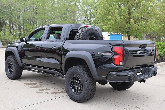 New 2024 Chevrolet Colorado ZR2 w/ ZR2 Bison Edition image 4