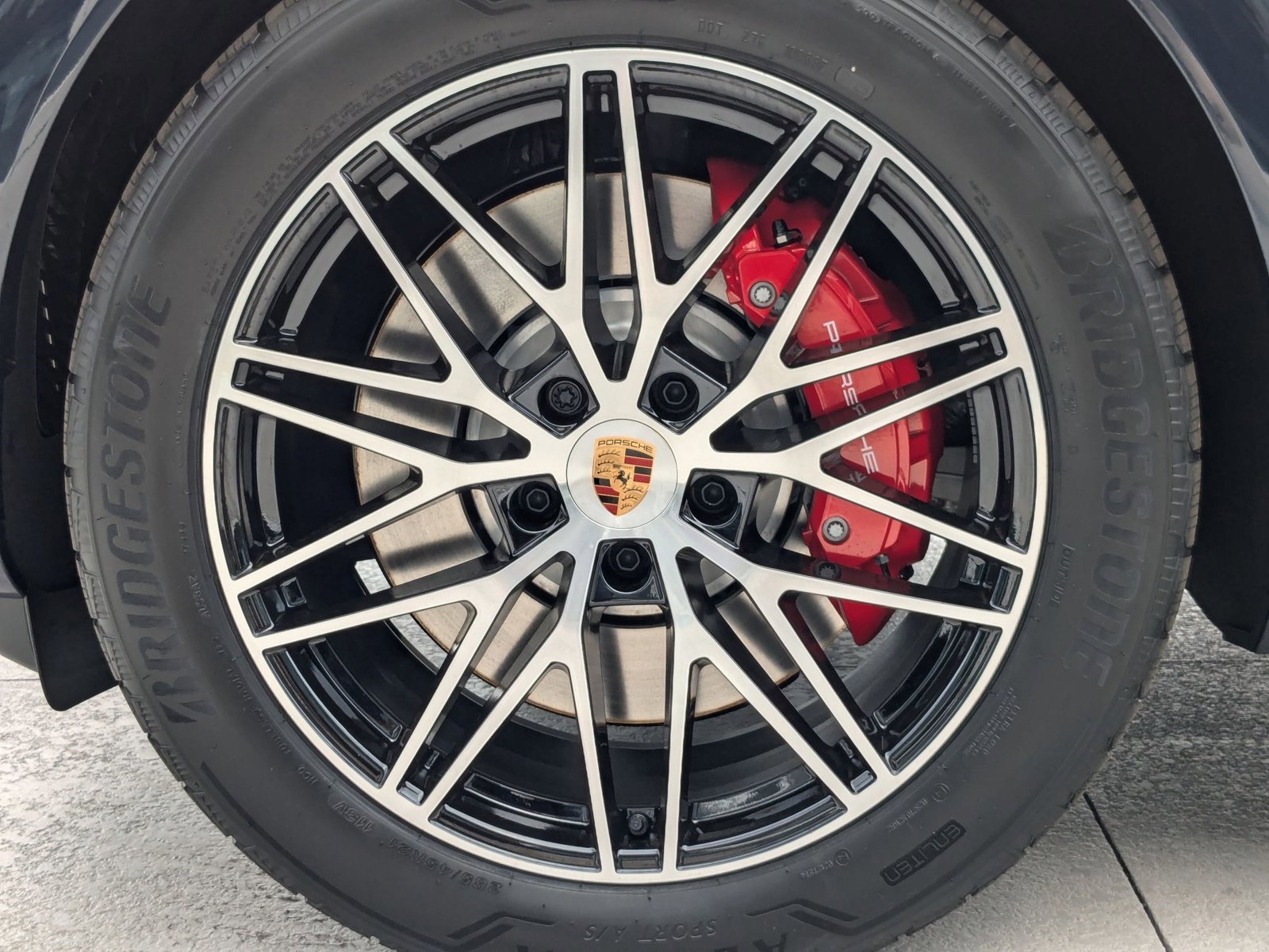 New 2025 Porsche Cayenne S image 29