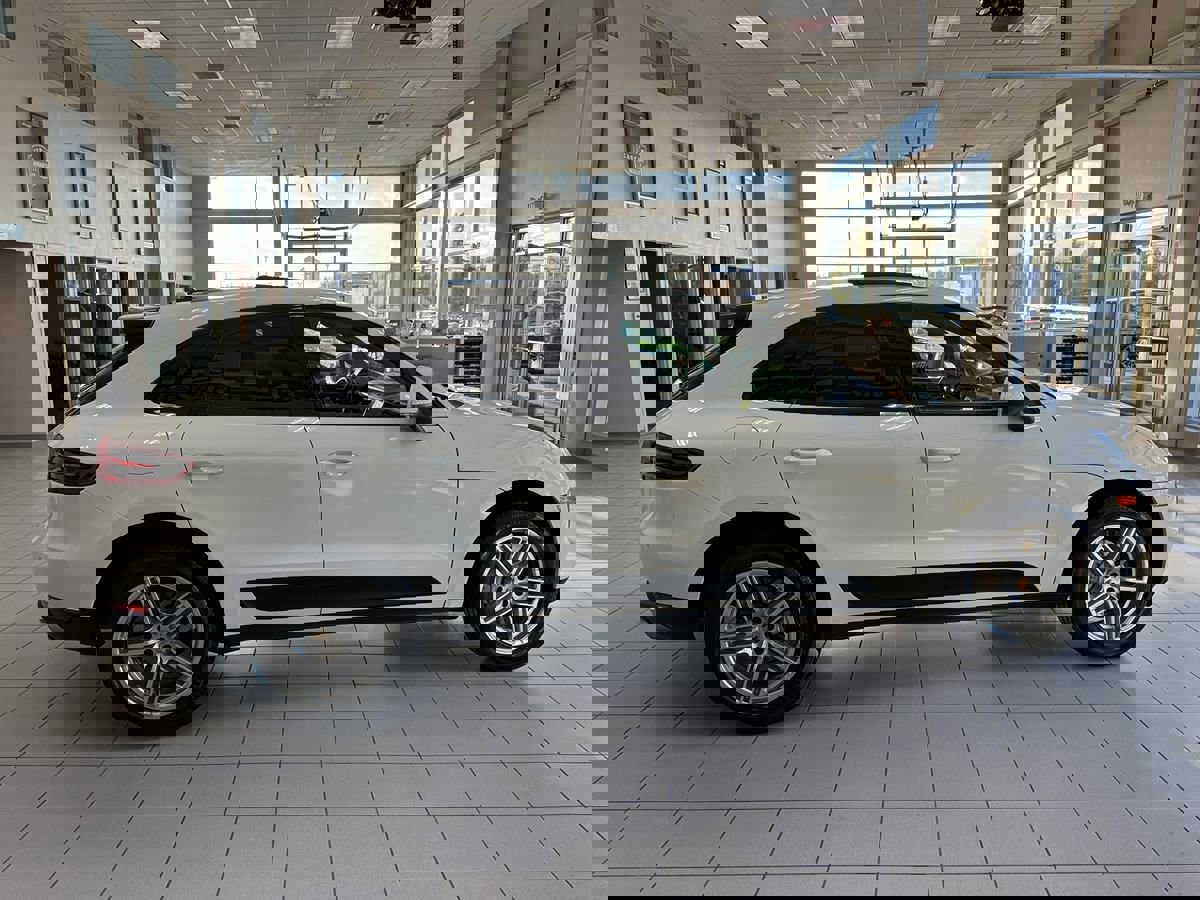 Used 2015 Porsche Macan S image 56