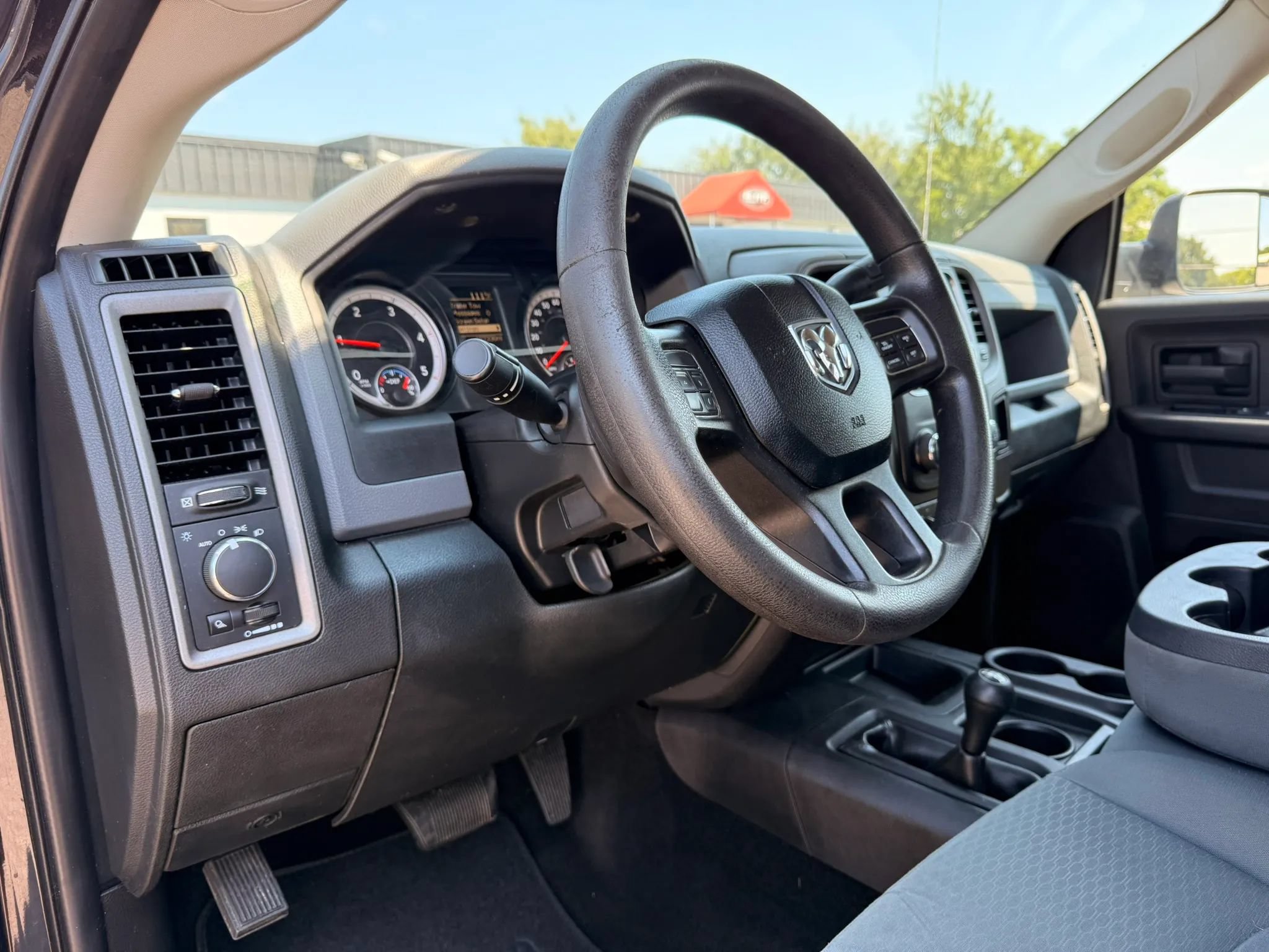 Used 2015 RAM 2500 Tradesman w/ Chrome Appearance Group AWD/4WD image 13