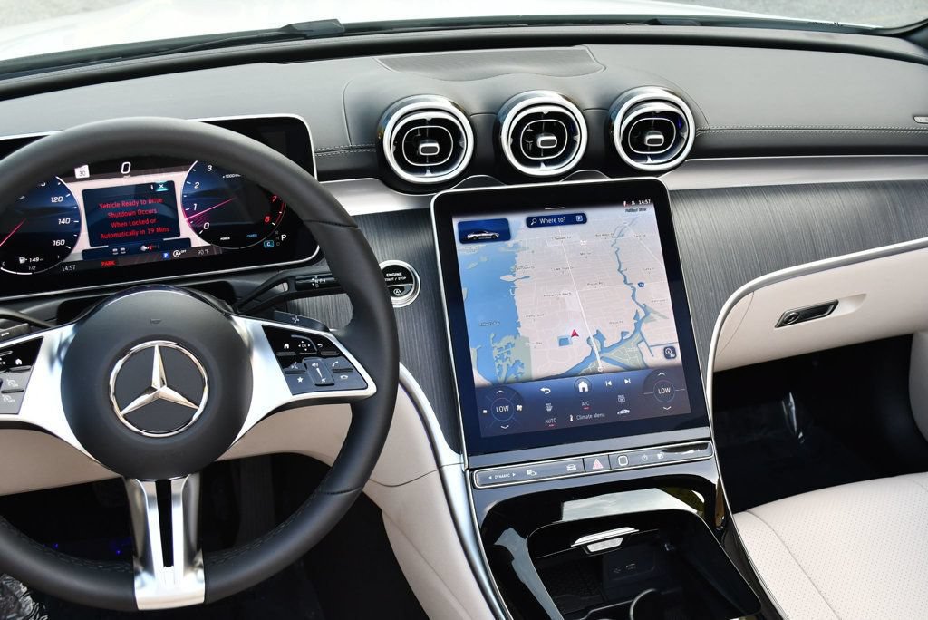 Used 2024 Mercedes-Benz CLE 300 4MATIC Cabriolet image 68