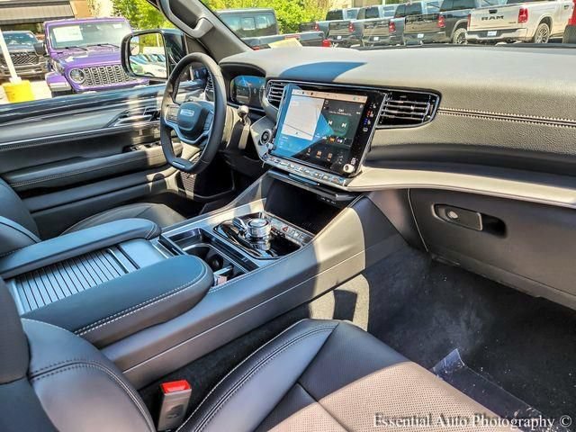 New 2026 Jeep Grand Wagoneer Limited AWD/4WD image 27