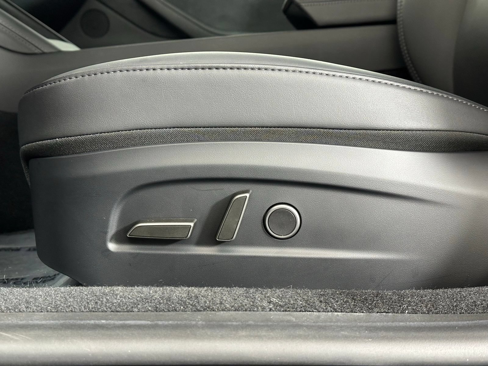 Used 2024 Tesla Model 3 Standard Range RWD image 11