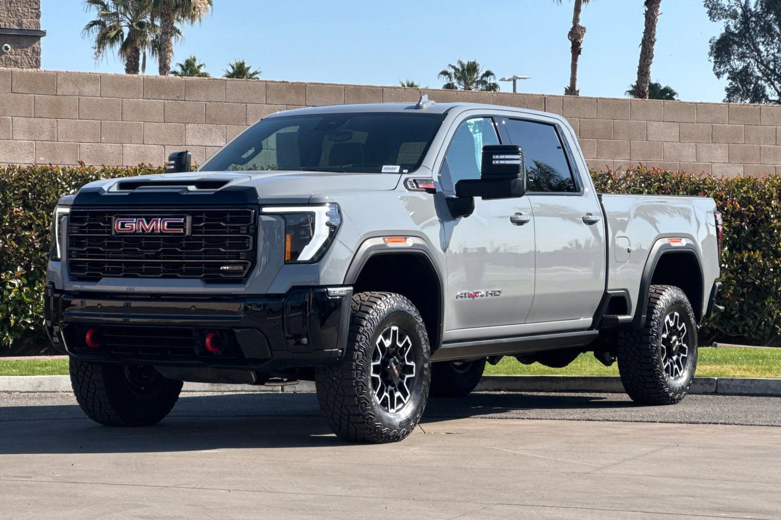Certified 2025 GMC Sierra 2500 AT4X image 8