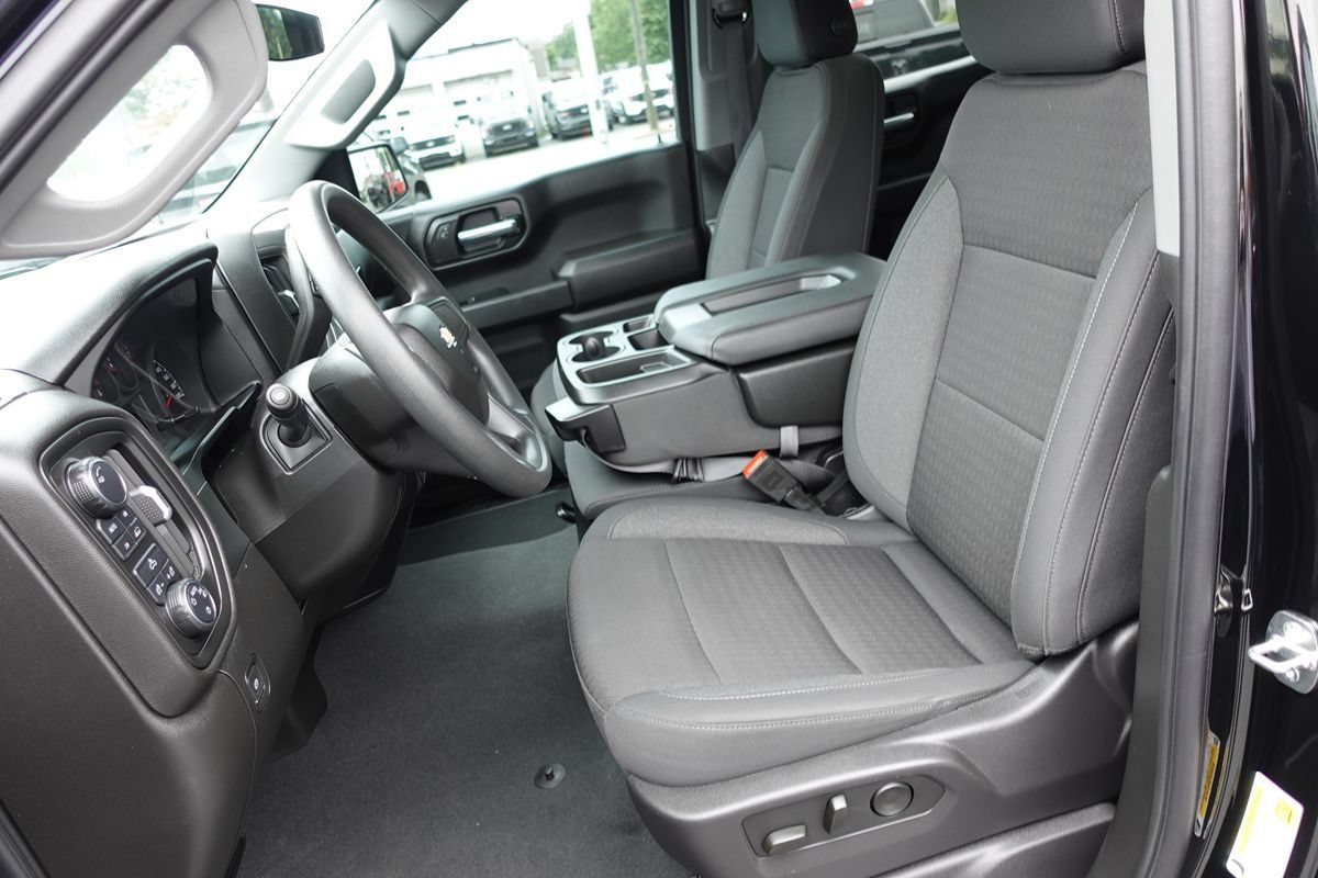 Used 2024 Chevrolet Silverado 1500 Custom AWD/4WD image 18