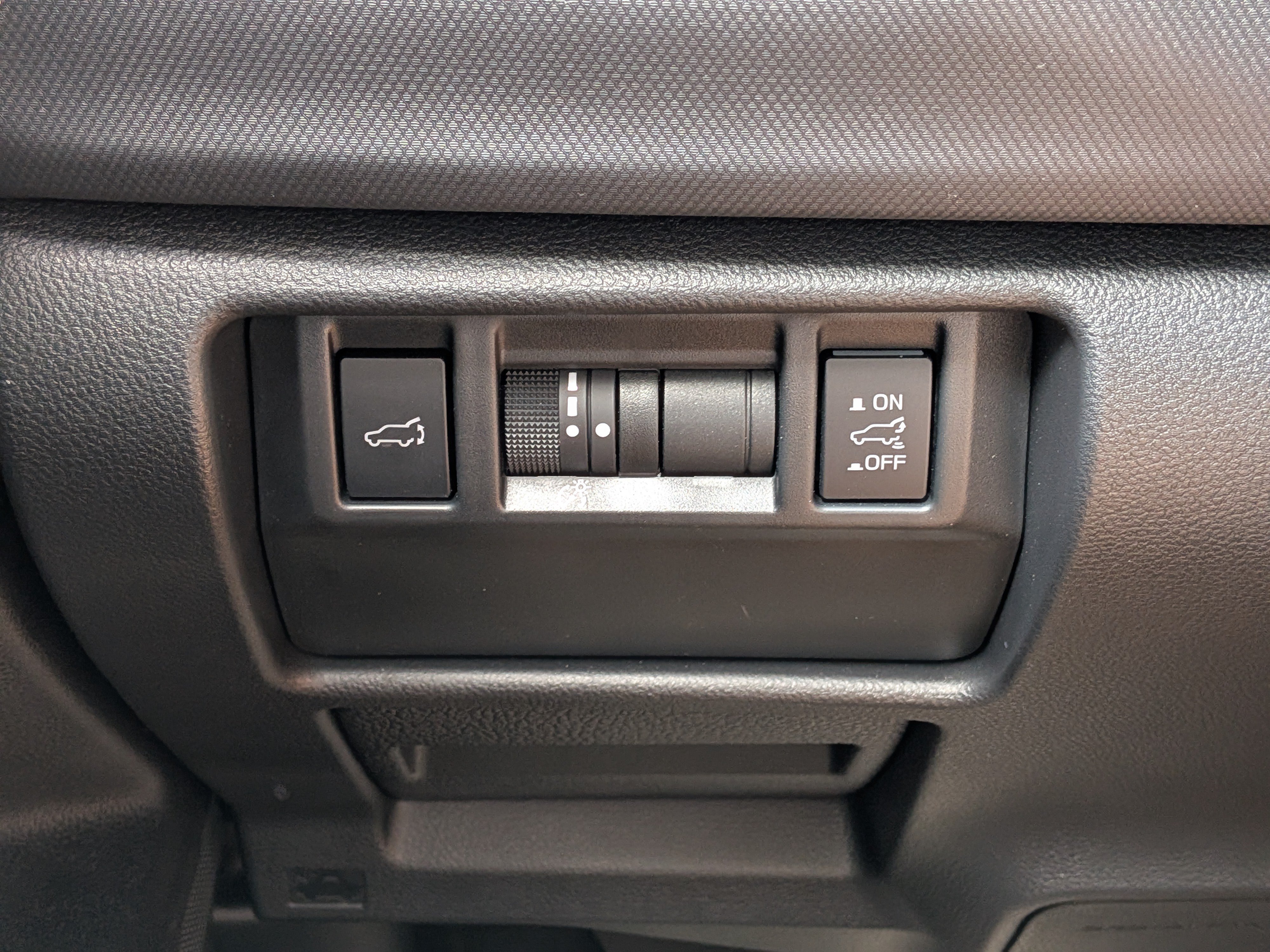Certified 2025 Subaru Forester Limited AWD/4WD image 25