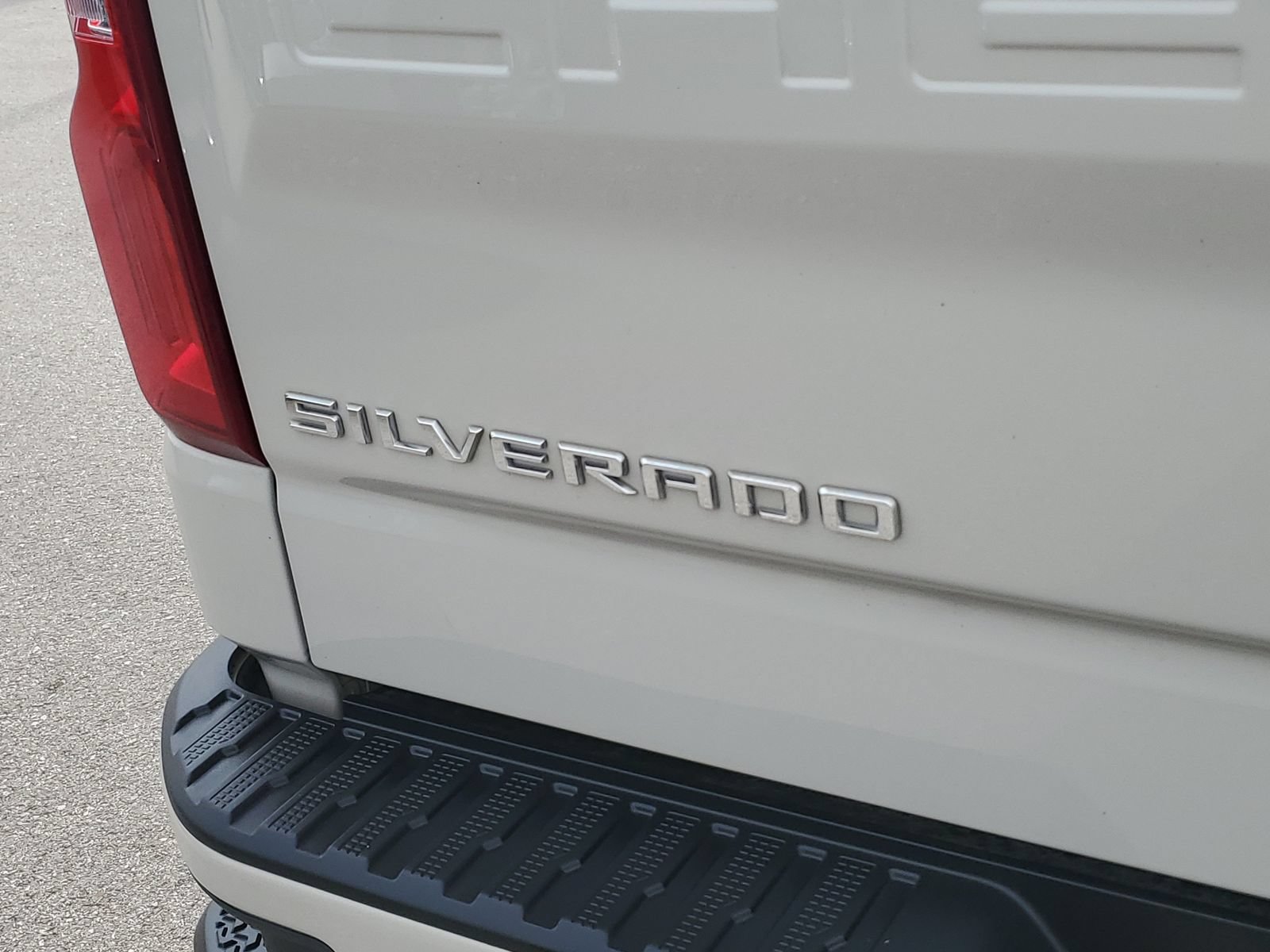 Used 2026 Chevrolet Silverado 1500 RST w/ RST Select Package AWD/4WD image 7