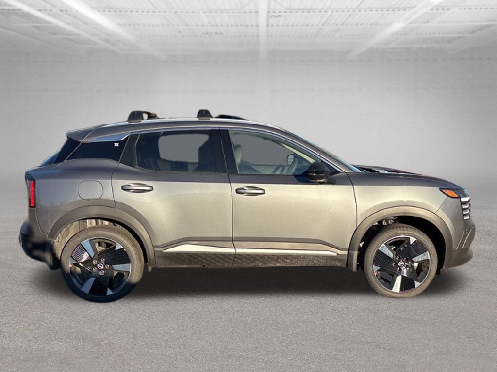 New 2026 Nissan Kicks SR w/ Cold Weather Package FWD image 5