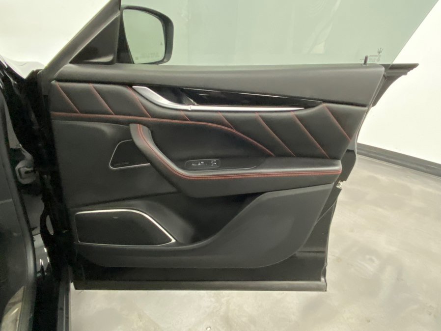 Used 2020 Maserati Levante GranSport image 46