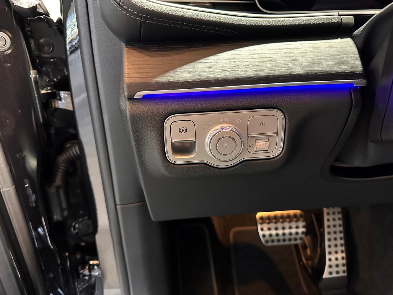 Certified 2025 Mercedes-Benz GLS 450 4MATIC image 16
