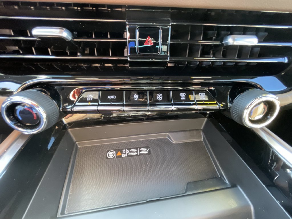 Certified 2026 Chevrolet Tahoe High Country AWD/4WD image 36