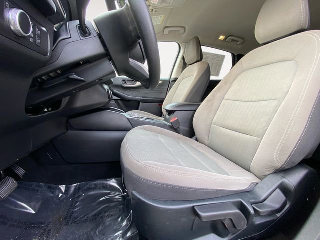 Used 2022 Ford Escape SE image 9
