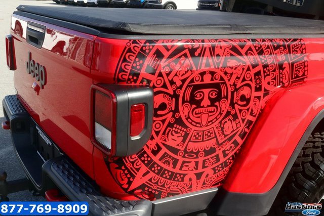 Used 2021 Jeep Gladiator Rubicon w/ Cold Weather Group image 8