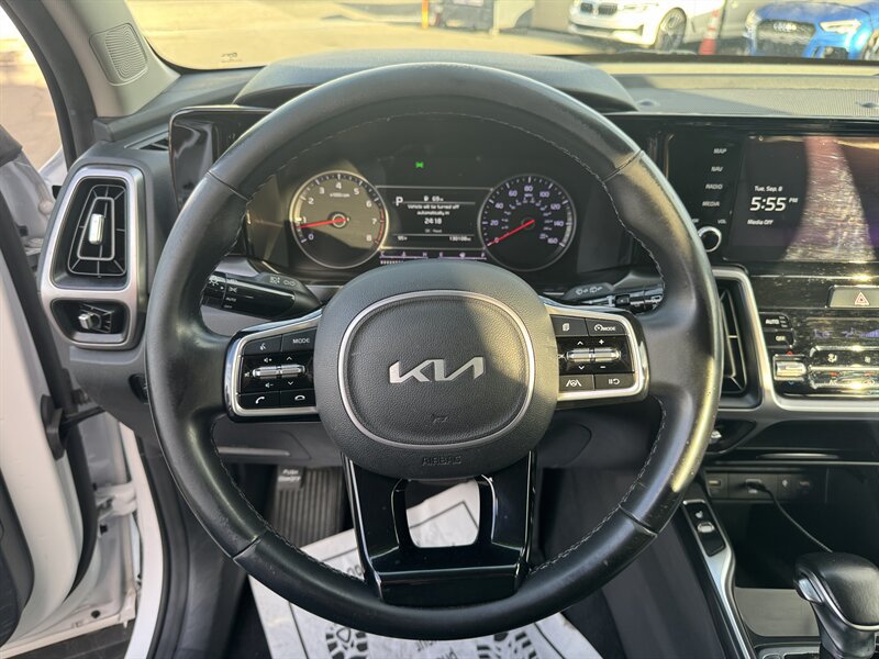 Used 2023 Kia Sorento S FWD image 24