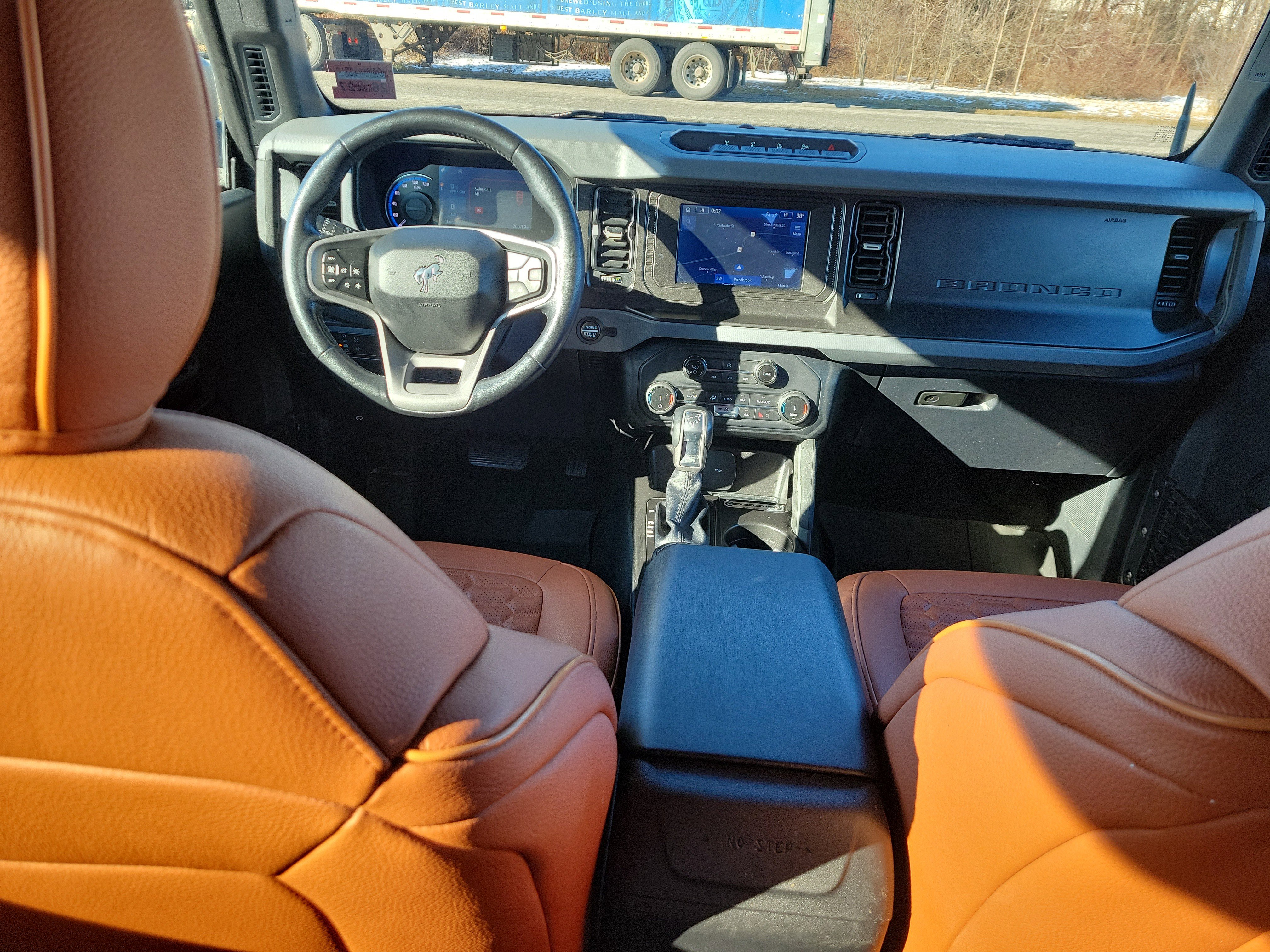 Used 2022 Ford Bronco Big Bend w/ Sasquatch Package image 19