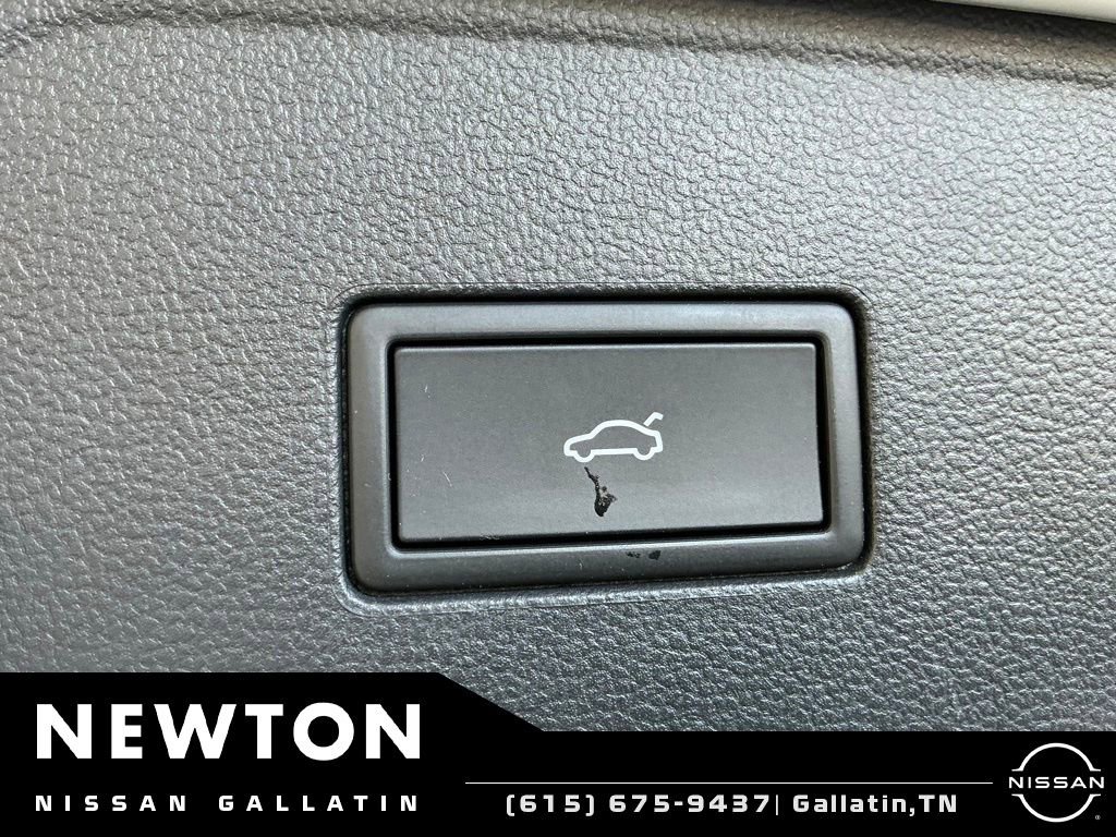 Used 2025 Volkswagen Atlas SE FWD image 23
